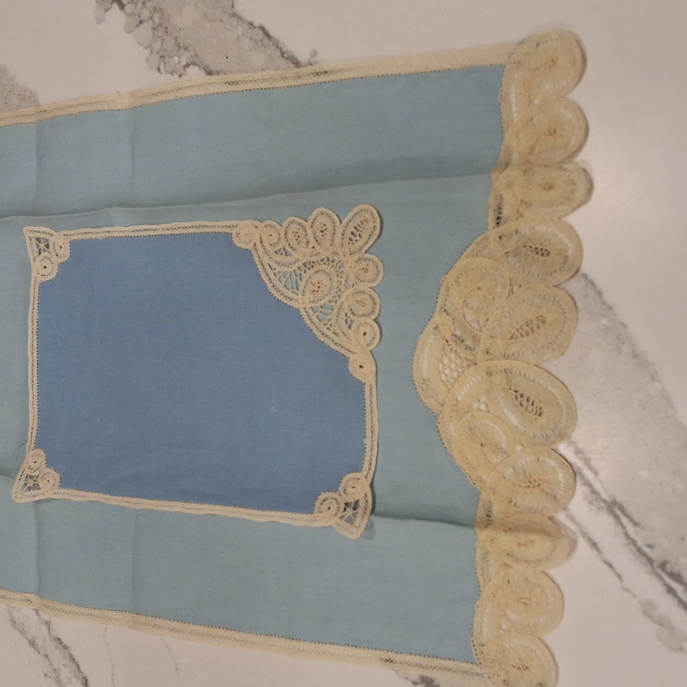 Irish Linens - Picture 11 of 12